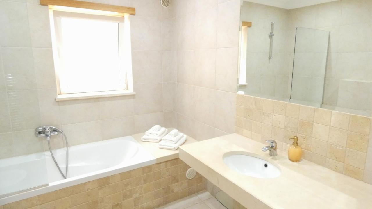 Villa Vila Girassol With Sea View Porto De Mos